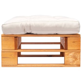 Tuinpoef met zandkleurig kussen pallet hout honingbruin