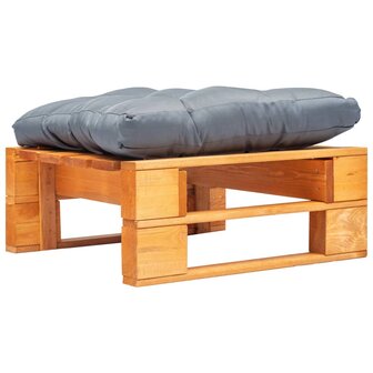 Tuinpoef met grijs kussen pallet hout honingbruin