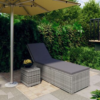 Ligbed met kussen en theetafel poly rattan grijs