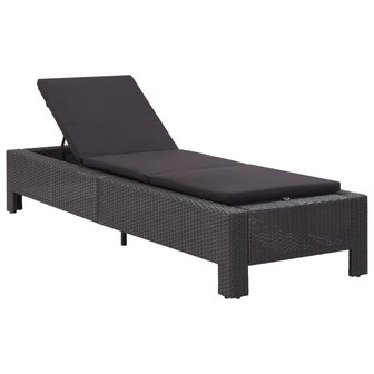 Ligbed met kussen poly rattan zwart