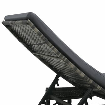 Ligbed met wielen en kussen poly rattan antraciet