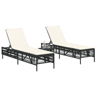 Ligstoelen 2 st met kussens poly rattan zwart