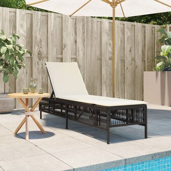 Ligbed met kussen poly rattan bruin