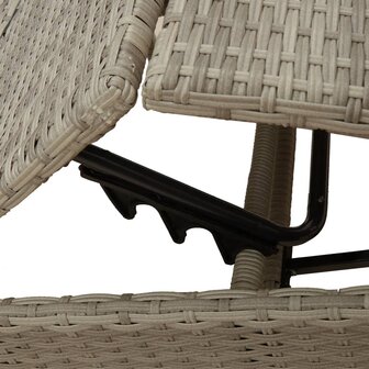 Ligstoelen 2 st met kussen poly rattan lichtgrijs