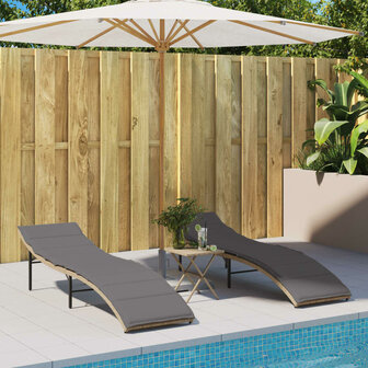 Ligstoelen 2 st met kussens poly rattan beige