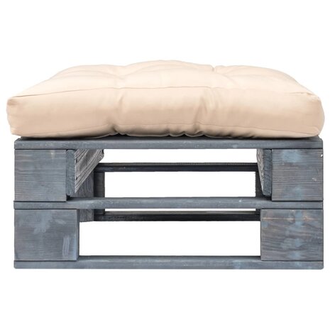 Tuinhocker met zandkleurig kussen pallet hout grijs