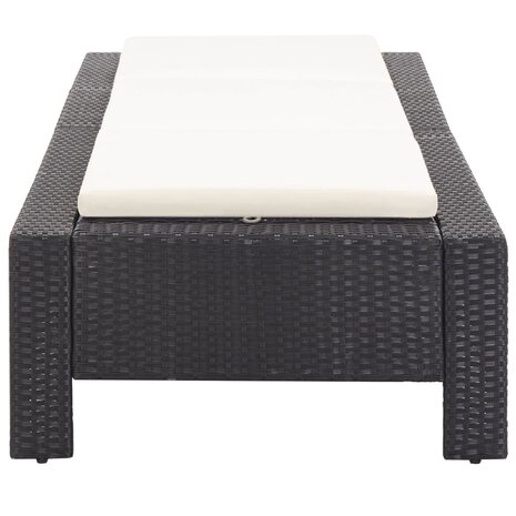 Ligbed met kussen poly rattan zwart