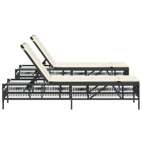 Ligstoelen 2 st met kussens poly rattan zwart