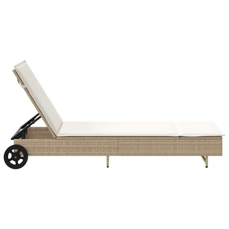 Ligbed met wielen en kussen poly rattan beige